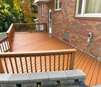 Polk County Painter example of work: newly painted, high-quality looking deck